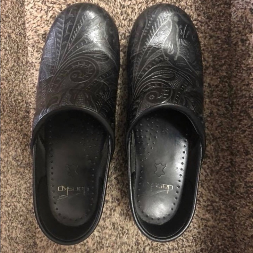 Dansko Size 37 - image 1